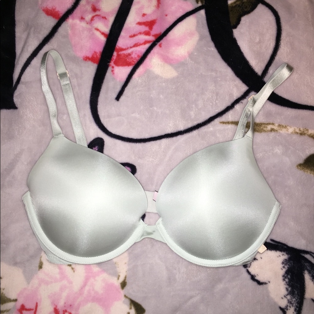Victoria’s Secret Teal Push Up Bra😍